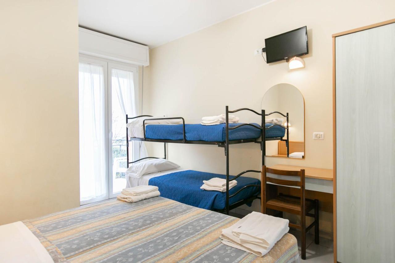 Hotel Valparaiso Rimini Eksteriør bilde