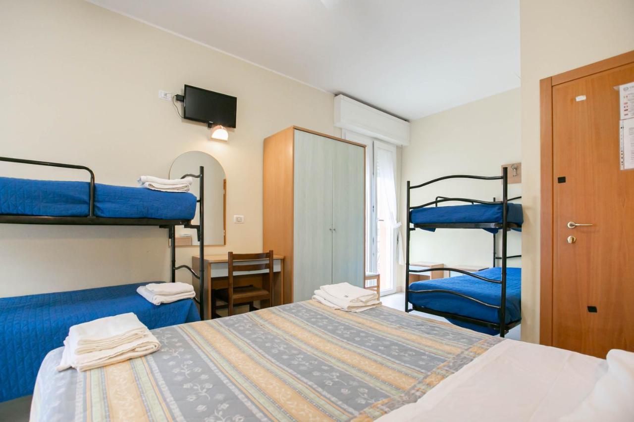 Hotel Valparaiso Rimini Eksteriør bilde