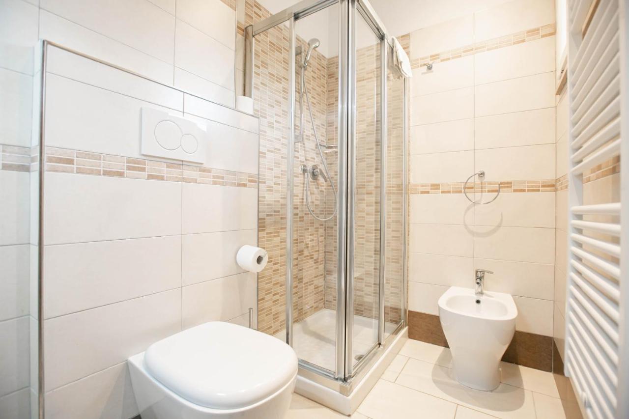 Hotel Valparaiso Rimini Eksteriør bilde