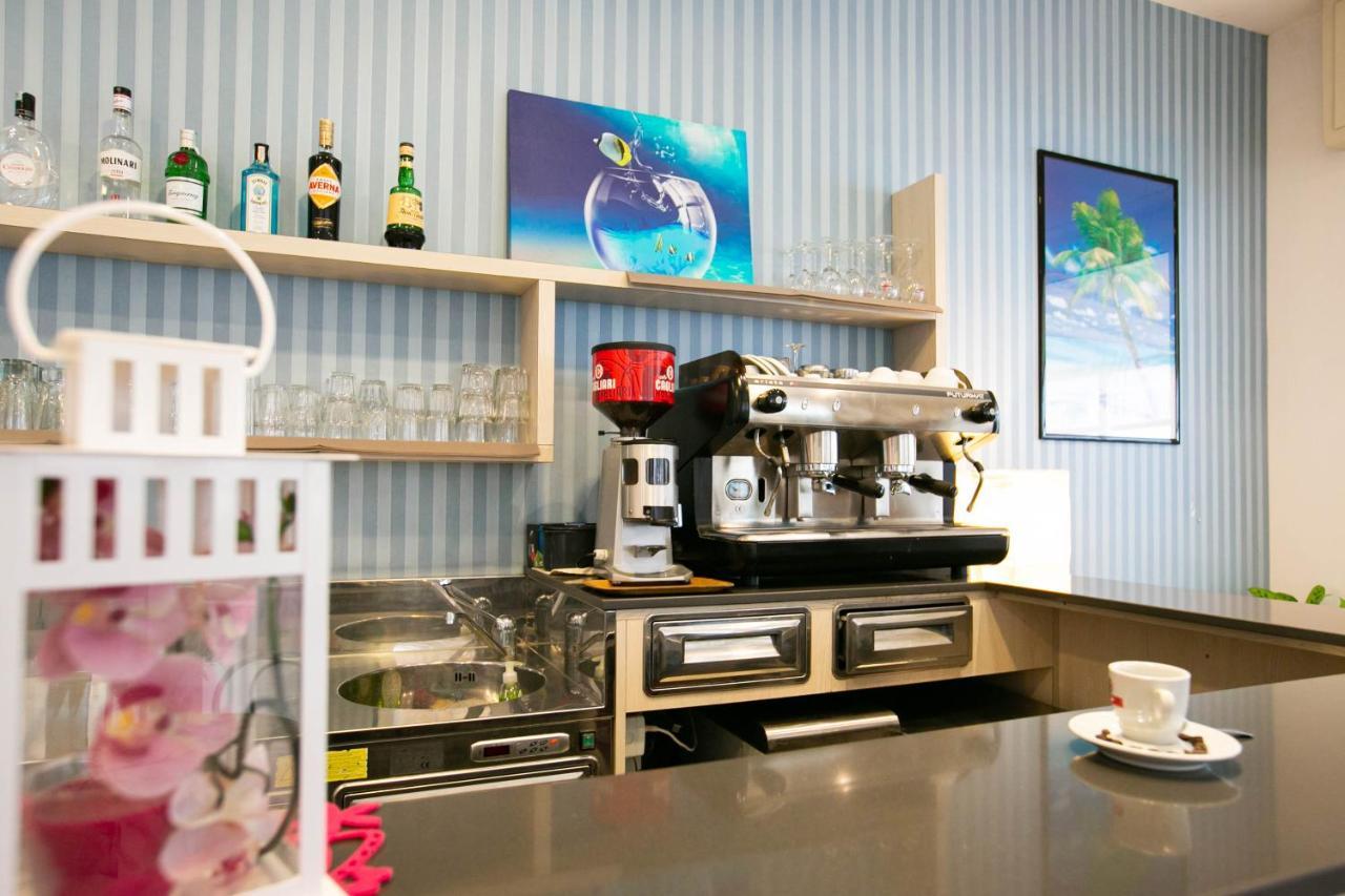 Hotel Valparaiso Rimini Eksteriør bilde